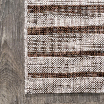 Sukie Modern Offset Stripe Indoor/outdoor Area Rug